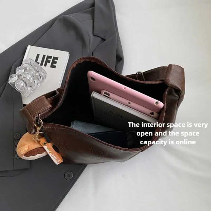 2025 New Trendy Handbags Versatile Dumpling Bag Crossbody Bags for Women Large Capacity Womens Lightweight Shoulder Bag Y250718