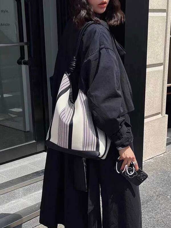 Capacity Single Shoulder Niche Design Bucket Striped Women S Color Block Tote Underarm Commuter Large Bag