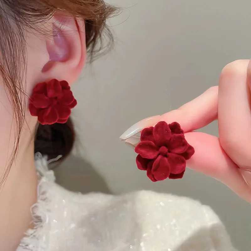 Red Rose Flower Stud Earrings for Women Autumn and Winter Popular Style Flocked Earrings New Year Jewelry Gift XJ250718