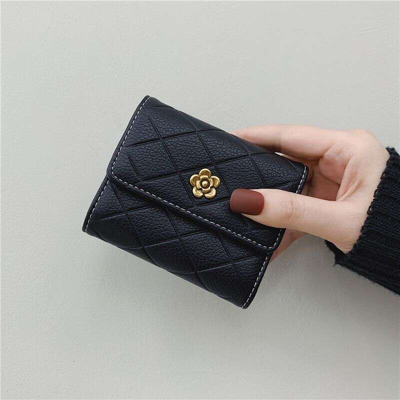 Camellia Small Card for Women, Short Style, 2023 New Versatile Korean Fashion Women's Driver's License Buckle Coin Purse ID Holder