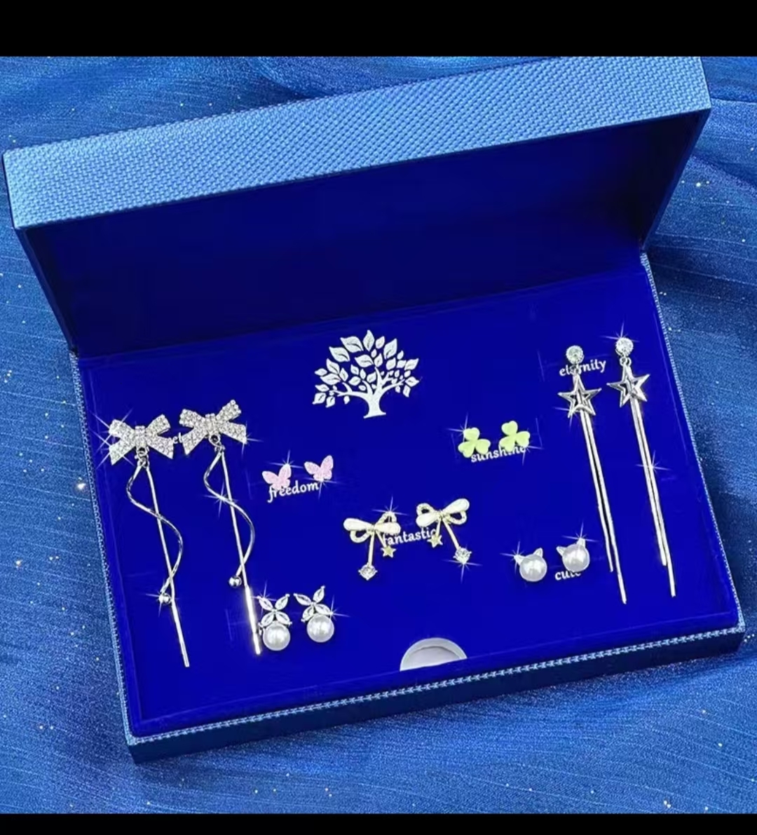 New necklace, earrings and ring set - Birthday and Valentine's Day gift - Exclusive gift for ladies - Demonstrates the charming charm of ladies