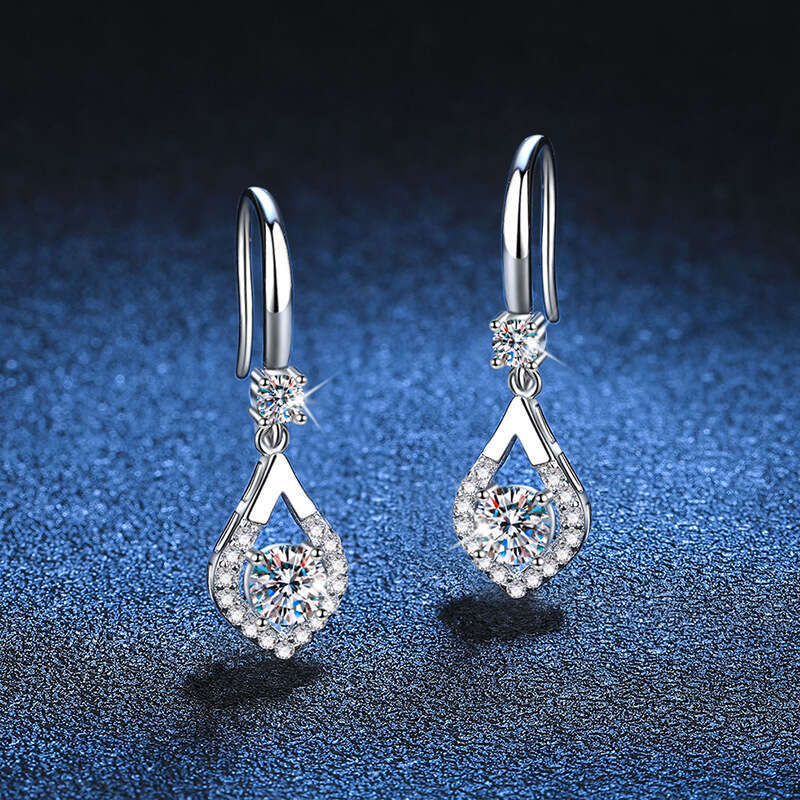 for Women with a Sense of Sophistication, Pure Sier Ear Hooks, Earrings, Water Drop Shape, 1 Carat Moissanite Dia Earrings 064