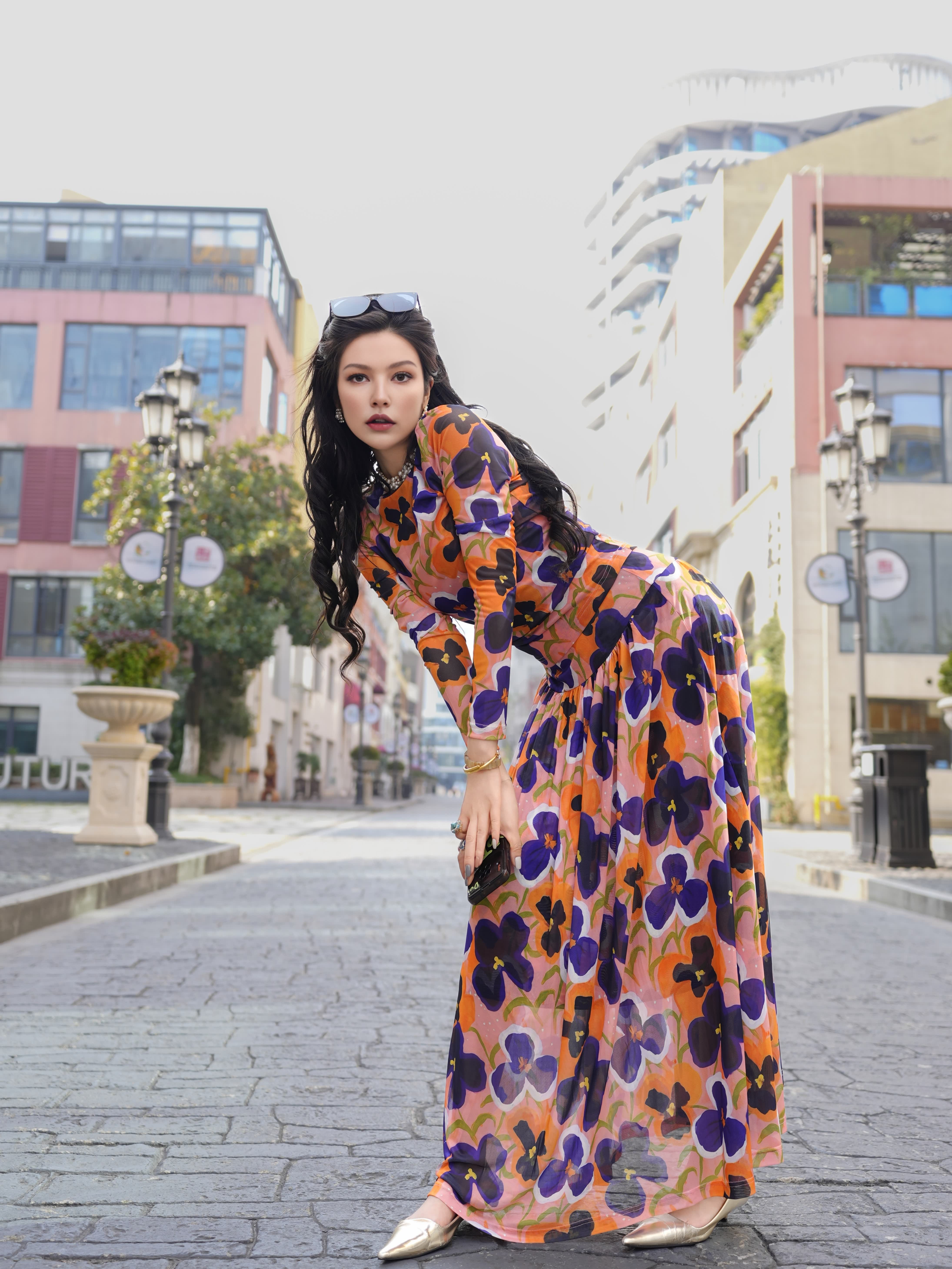 HZHJ new welfare! Orange background blue flower set, high-end western-style light luxury runway style