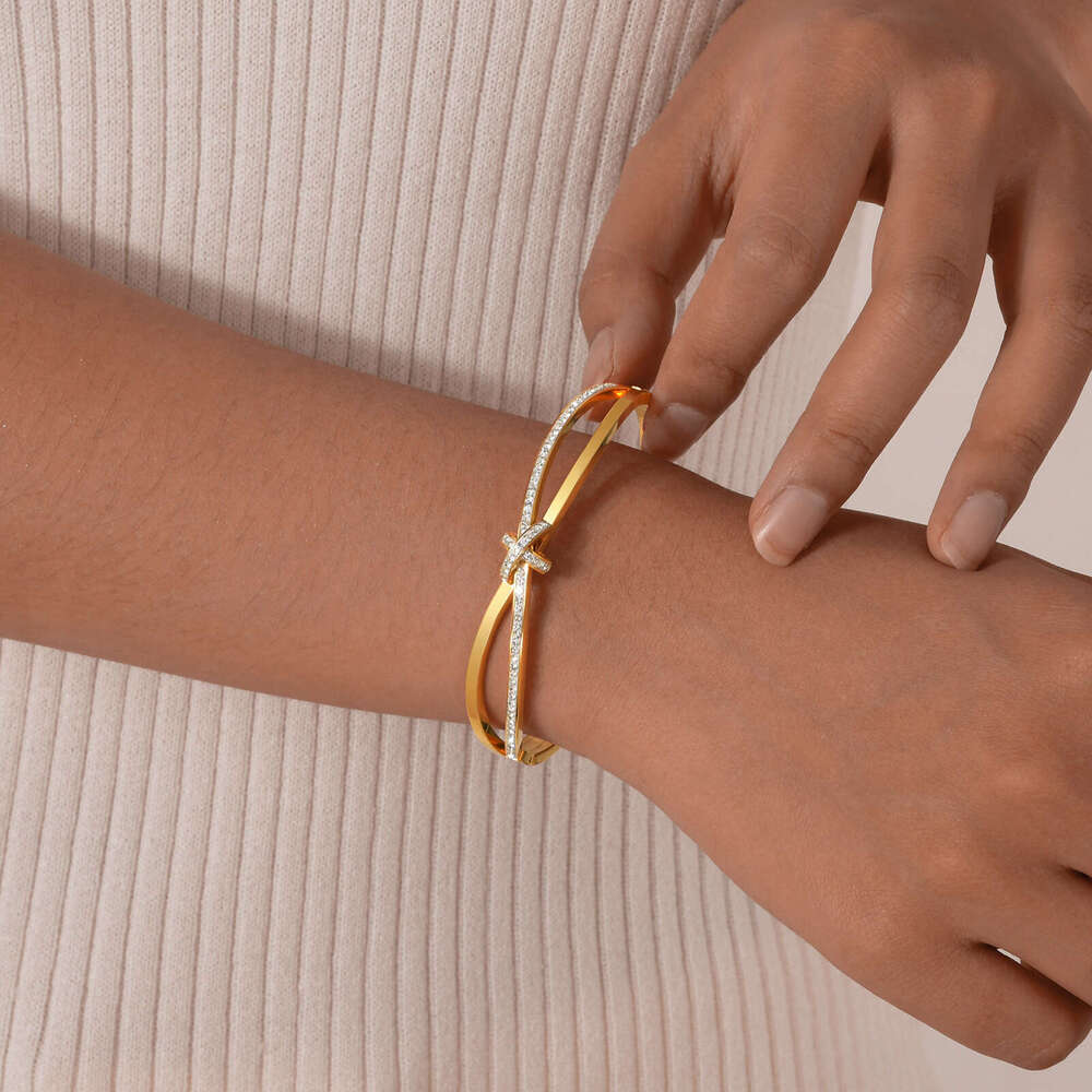 Ins Luxury Jewelry Designer Bracelet For Women Twisted Cross Single Row Tennis Diamond Bracelet 18K Gold Zircon Non Fading Bracelet Fashion OL Daily P