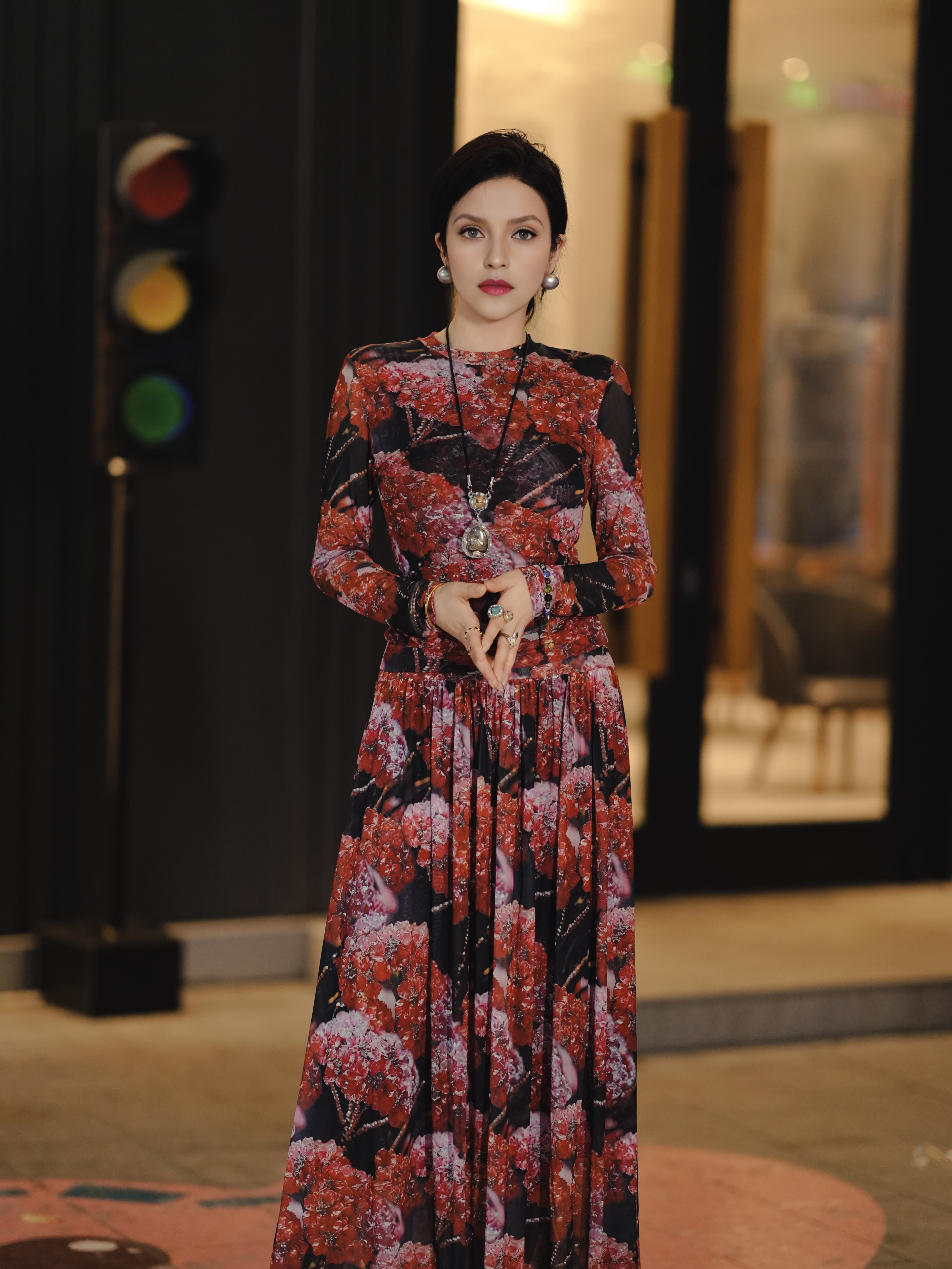 HZHJ New Designer's Red Flower Cluster Winter Long Sleeve Set Skirt Slimming Printed Dress Medium Length