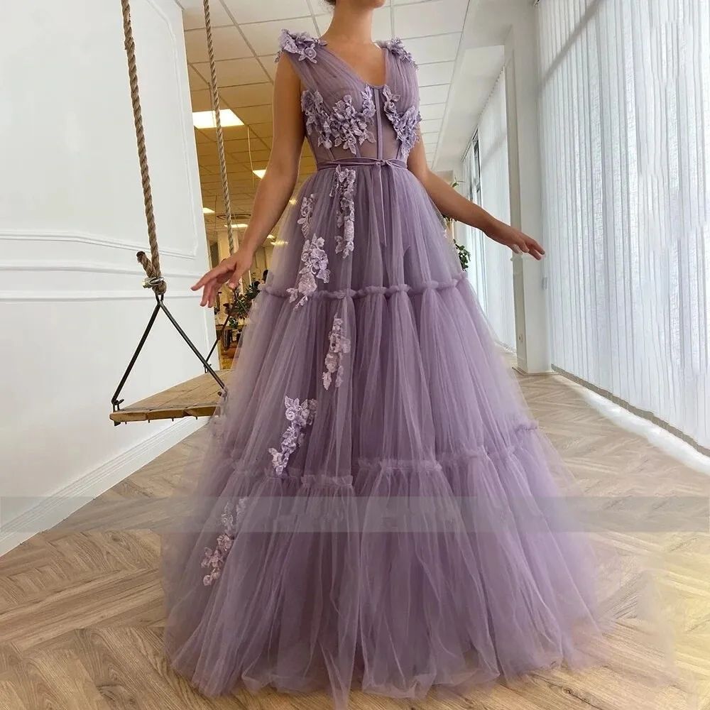 V-Neck Purple Prom Dresses Sequin Appliques Exposed Boning A-Line Prom Gowns Sleeveless Tiered Tulle Formal Party Dresses Vestidos De Novia