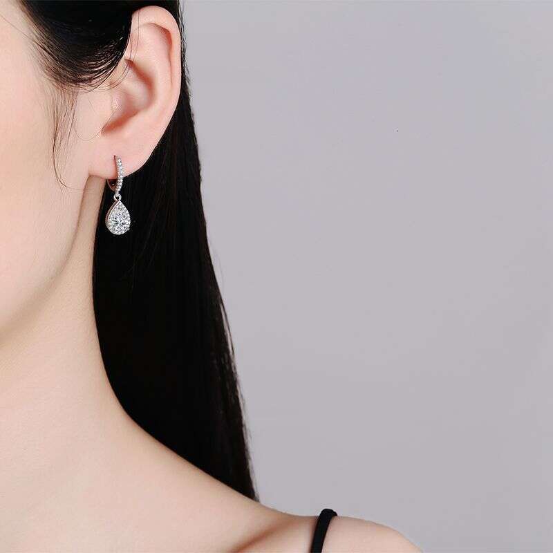 S Pure Sier Plated Classic Water Drop Pear-Shaped One Carat Moissanite Earrings 9a8