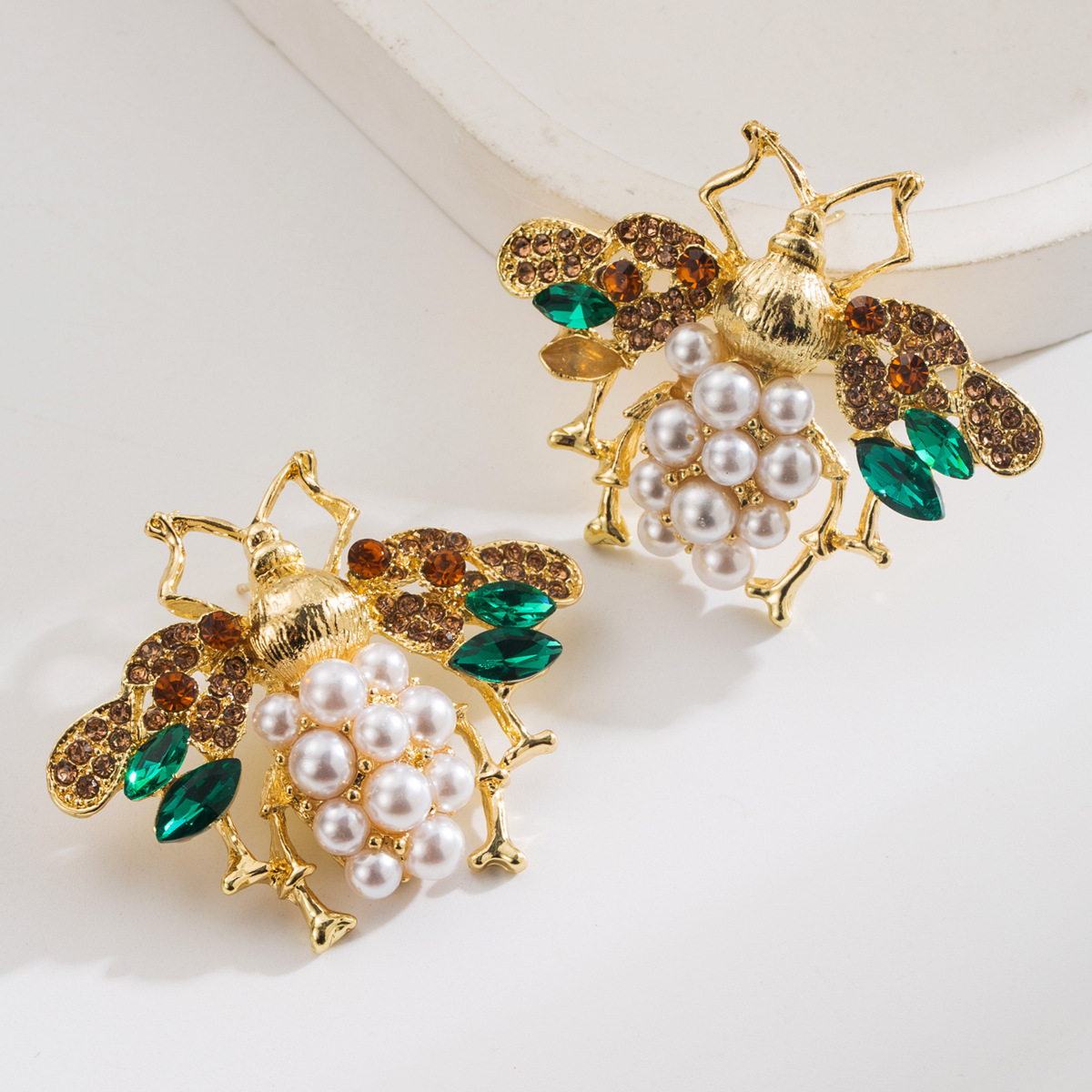 New Creative Personality Exaggerated Pearl-Studded Bee Alloy Oil-Drip Seven-Color Insect Earrings S Sier Needle Ear Jewelry ddmythur