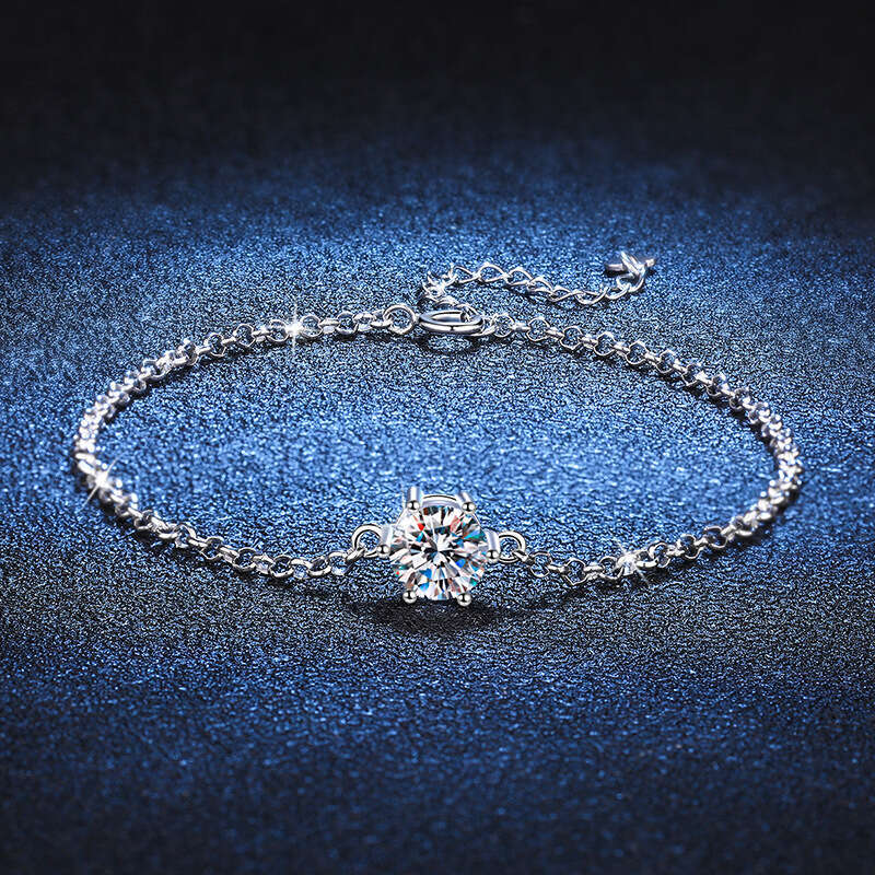 Moissanite Six-Prong Sier Bracelet for Women, INS Style, Light , Fashionable, Exquisite Craftsmanship, Quality f5c