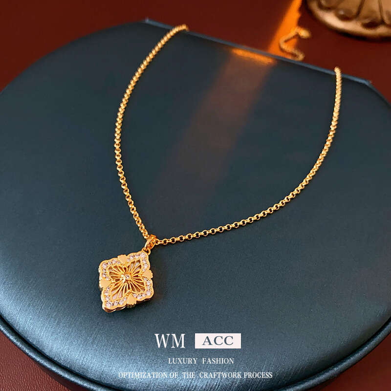 Vintage Necklace: Real Gold Plated Zircon Rhombus Flower Mother-of-Pearl Collarbone Chain, Light High-End Sense Jewelry