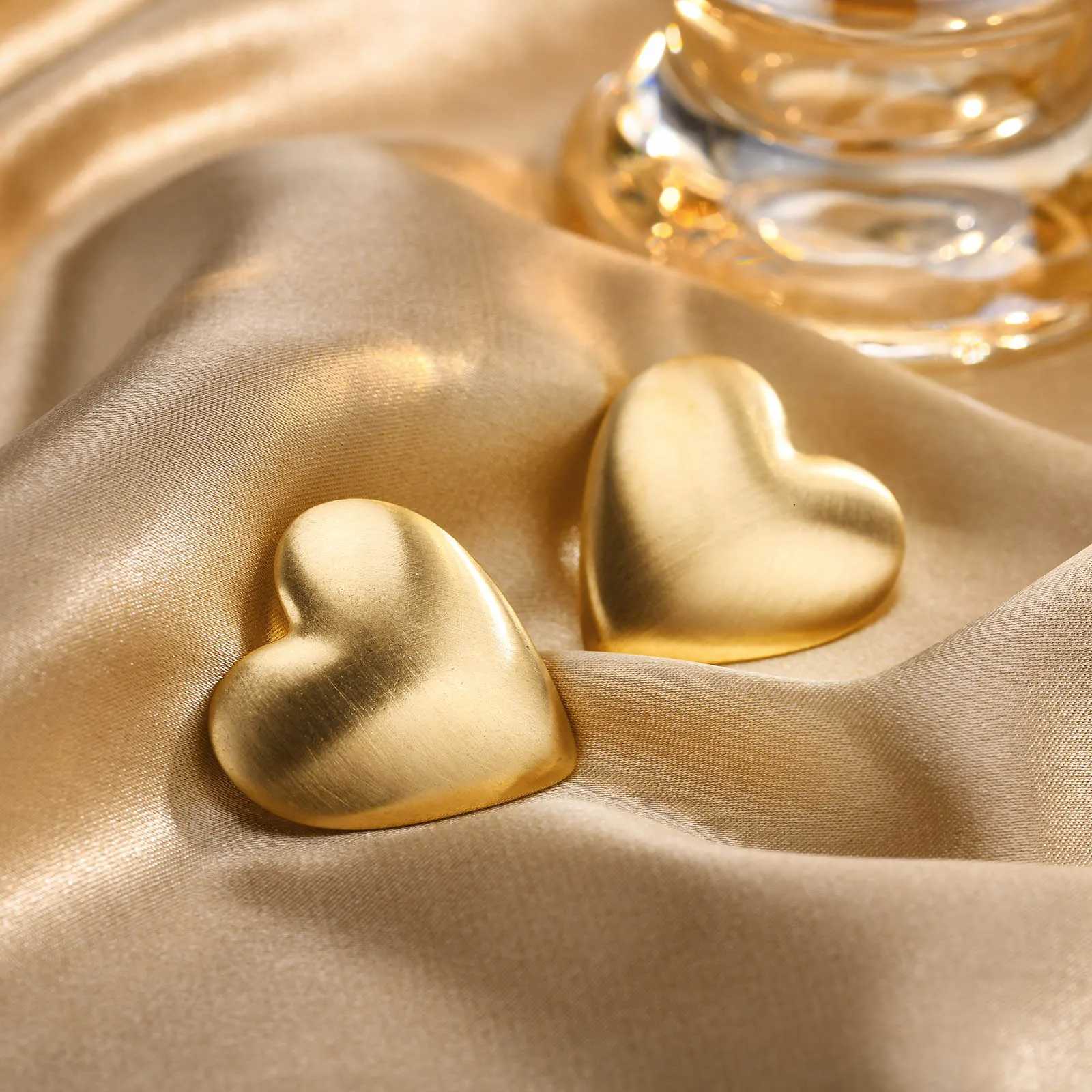 1 Pair Large Women Heart Stud Earrings Stainless Steel Gold Color Ear Gifts for Her Minimalist Dainty Chic Oversize Jewelry XJ250718