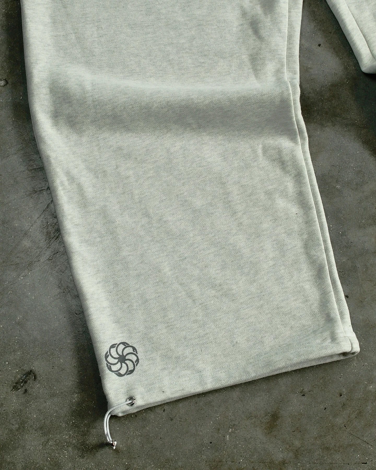 Y2k Harajuku Gray Embroidered Casual Pants Men Women Solid Color Hip Hop Pattern Elastic Waist Jogging Pants Baggy Sweatpants 250715