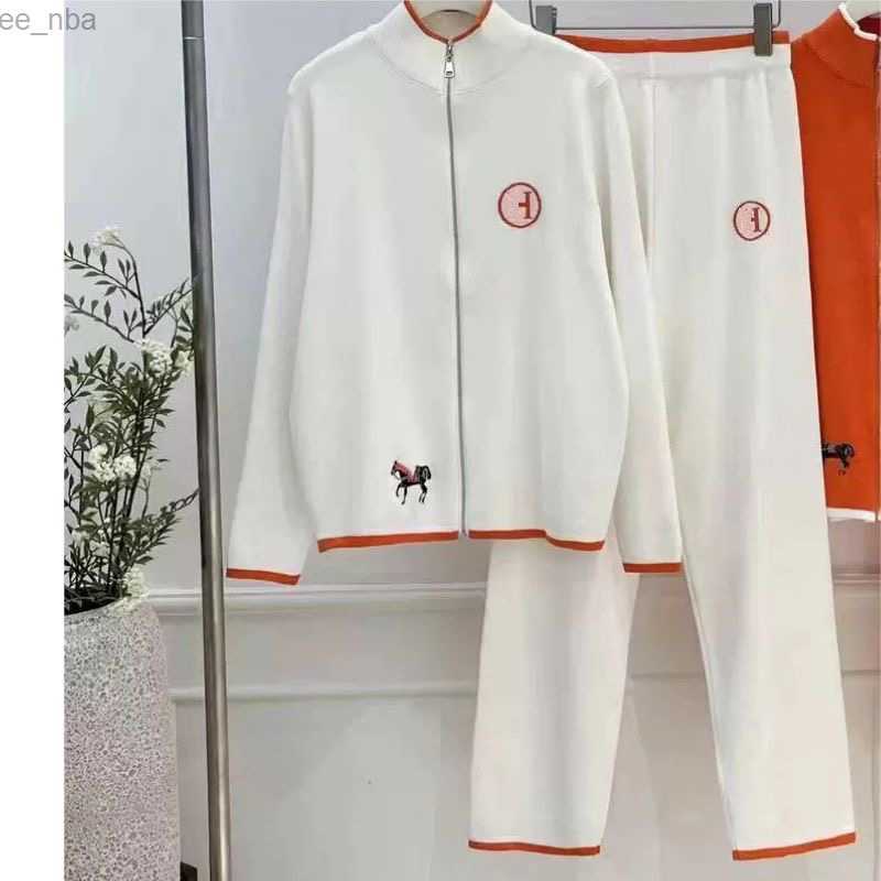 Designer brand womens high-quality casual comfortable and trendy pure cotton embroidered round neck short-sleeved T-shirt and trousers suit