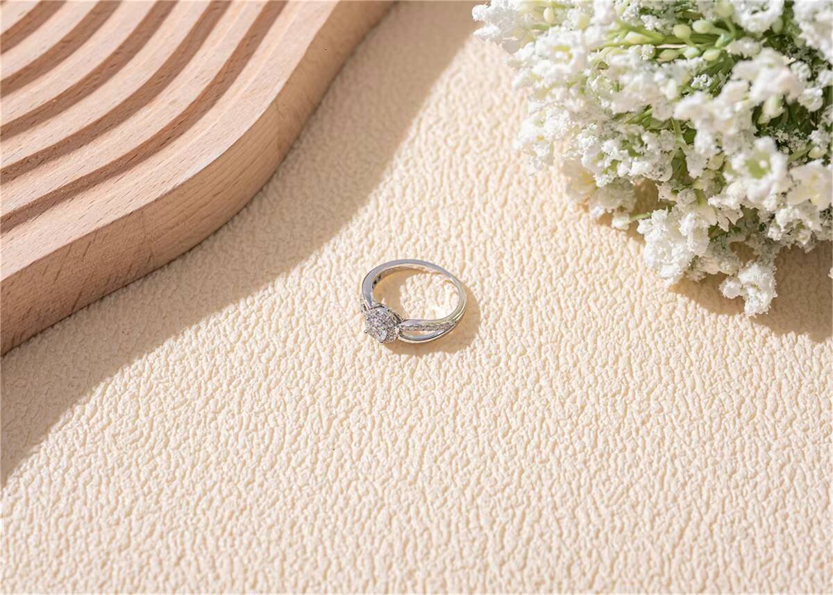 Moissanite Diamond Ring Round Zirconia Engagement Sterling Platinum Plated Rings for Women and Lady