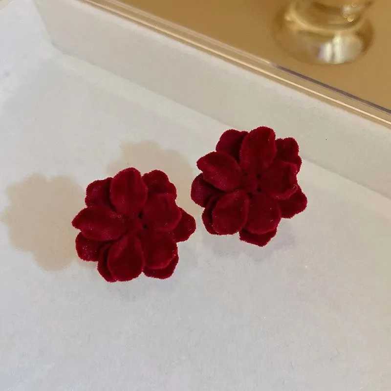 Red Rose Flower Stud Earrings for Women Autumn and Winter Popular Style Flocked Earrings New Year Jewelry Gift XJ250718