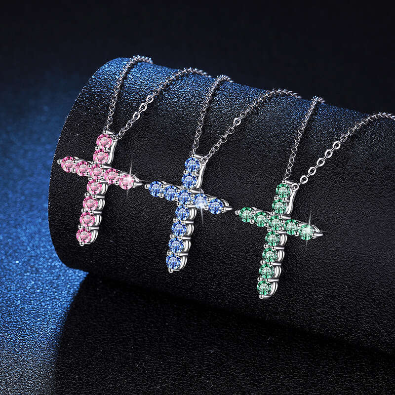 Korean and Japanese Hip-Hop Full Dia Colorful Pendant S Sterling Sier for Women Classic Cross Moissanite Necklace 690