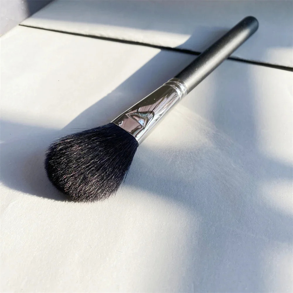 Powder Blush Brush 129 Multi-purpose Powder Blush Bronzer Makeup Brush Beauty Cosmetics Brush Tool 250716