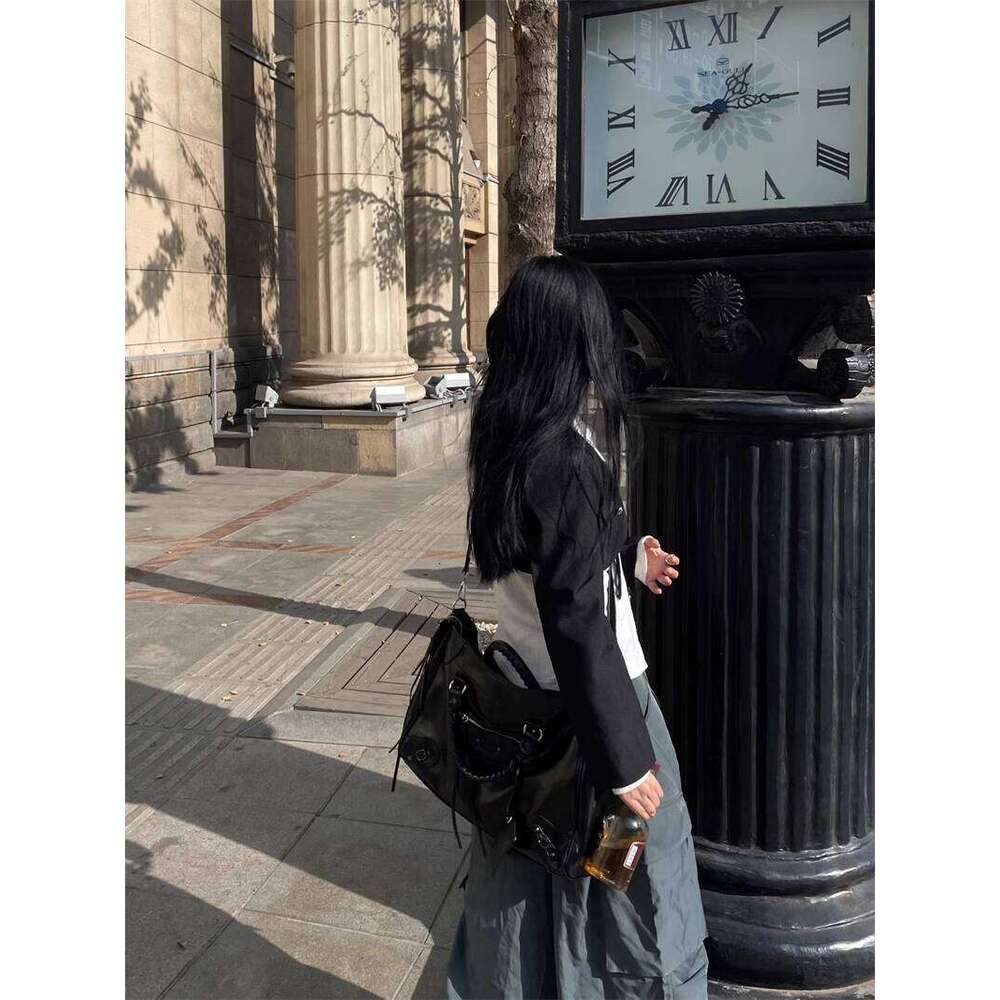 Vintage Soft Leather Punk Motorcycle Commuter Carry On Travel Gym Handbag Large Crack Pattern Hot Girl Tote Bag