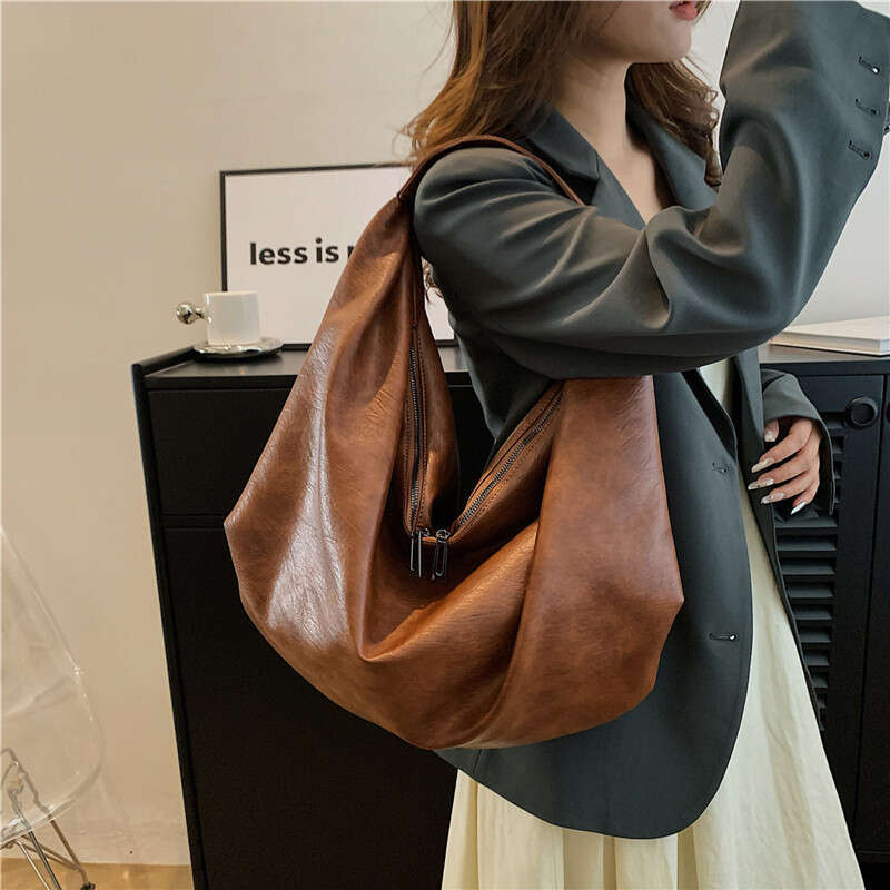 Women's Niche Large Capacity Vintage Versatile Fashion Autumn Winter New Single Shoulder Underarm Tote Bag