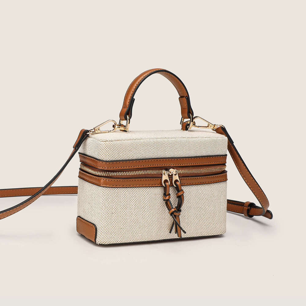 New Women's Retro Versatile Shoulder Crossbody Large Capacity Handheld Small Square High-end Box Bag