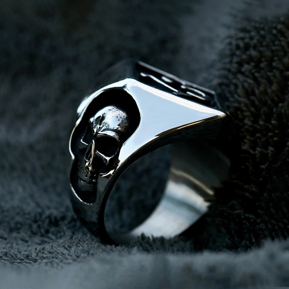 Fashion Vintage High Polish Number 13 Rings for Men Women Stainless Steel Hip Hop Skull Ring Biker Amulet Jewelry Gift Wholesale 250717