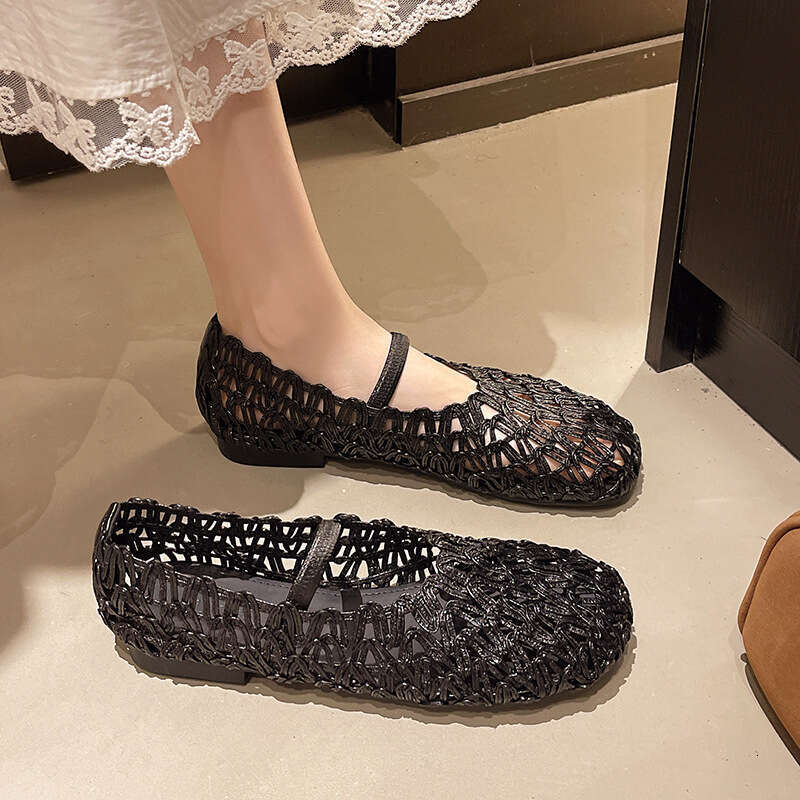 French Style Fashionable Hollow Single Shoes for Women 2025 New Summer Breathable Shallow Mouth Flat Mary Jane Sandals