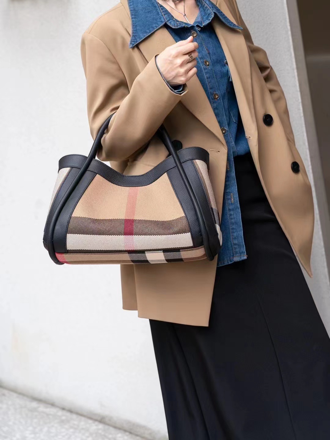 Retro Checkered Shoulder Bag: Large Capacity Canvas Leather Tote for Autumn & Winter Fashion dh4300051