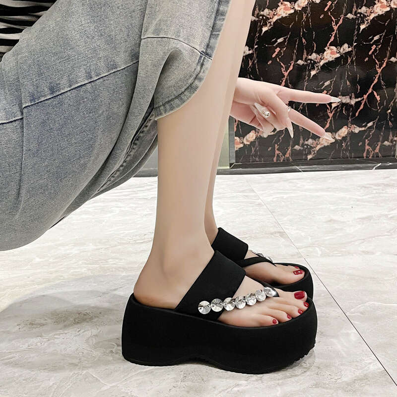Platform Thick Sole Fashion Flip-Flops for Women 2025 Spring New Rhinestone Elegant Casual Sandals