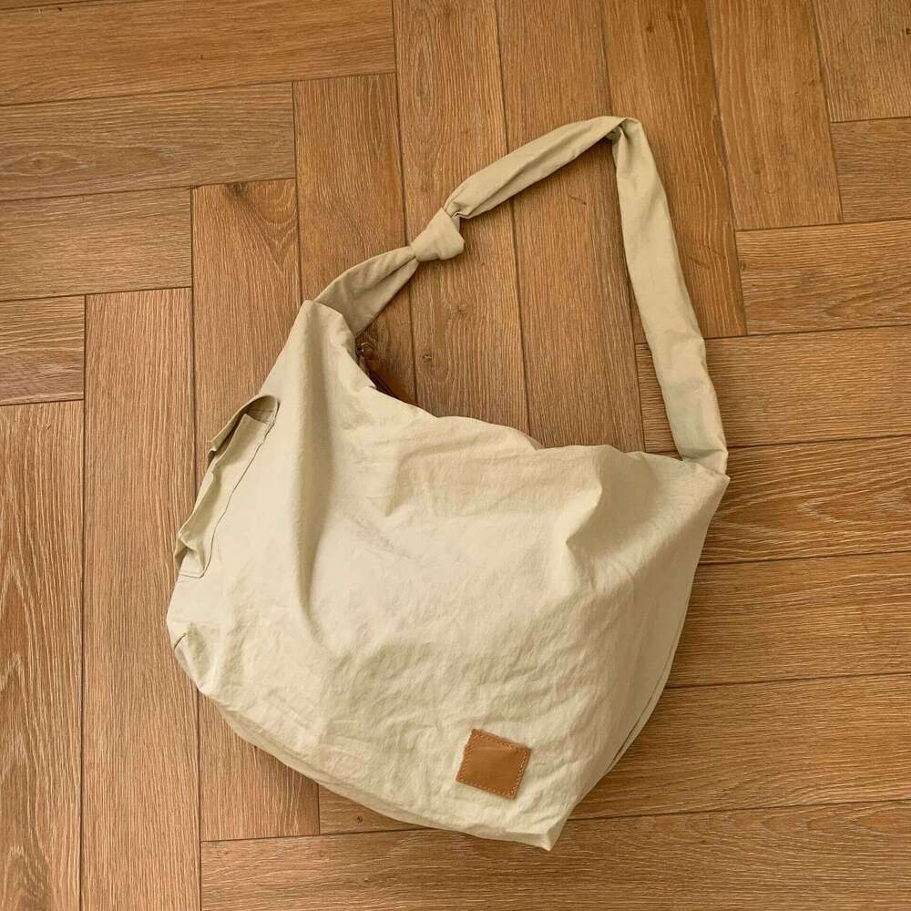 Crossbody Nylon Single Shoulder Commuting Dumpling Lightweight Casual Niche Bag for Women