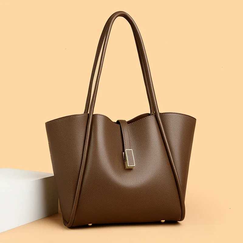 High Quality Soft Leather Shoulder Crossbody Bags For Women Large Capacity Bag Designer Casual Handbag Sac A Main Y250719