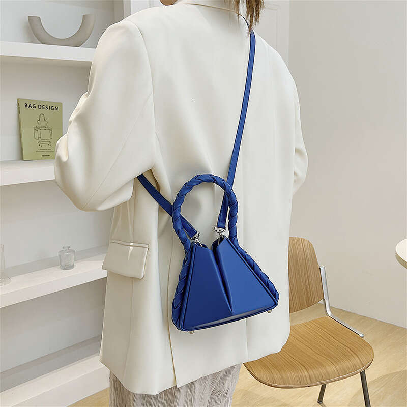 Niche Handbags for Women 2024 Autumn New Korean Fashion Crossbody Women's Unique Twist Handbag Shoulder Bag Trendy