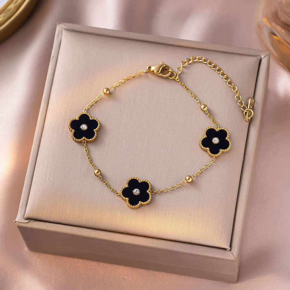 French Style Light Five-Leaf Inlaid Dia Titanium Steel Bracelet for Women Fashionable Versatile New Flower Four-Leaf Clover Jewelry Non-Fading