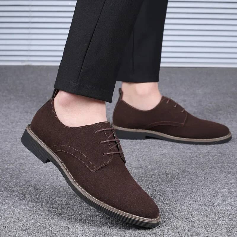Summer Mens Dress Suede Man Oxford Shoes Large Sizes Flats Classic Men Sneakers Comfortable 2025 New Zapatillas De Deporte