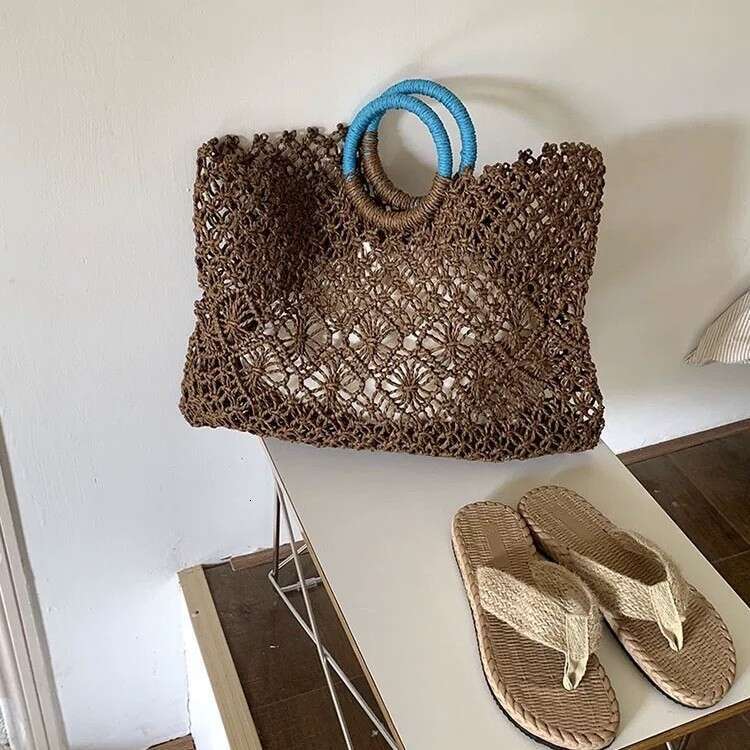 Ins New Niche Versatile Straw Hollow Handwoven Bag Summer Handbag Beach Women