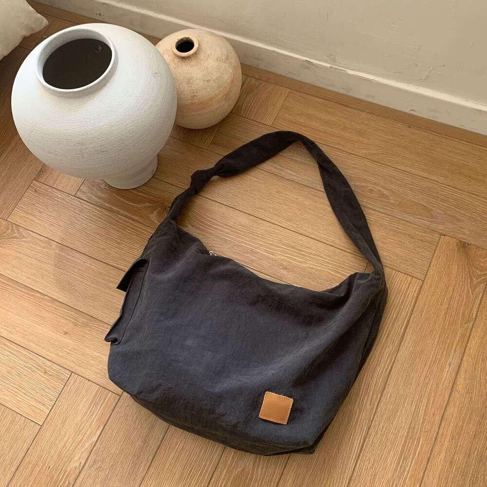 Crossbody Nylon Single Shoulder Commuting Dumpling Lightweight Casual Niche Bag for Women