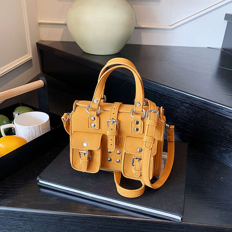 High-end Handbag Internet Celebrity Fashion Commuter Shoulder Crossbody Niche Bright Motorcycle Bag