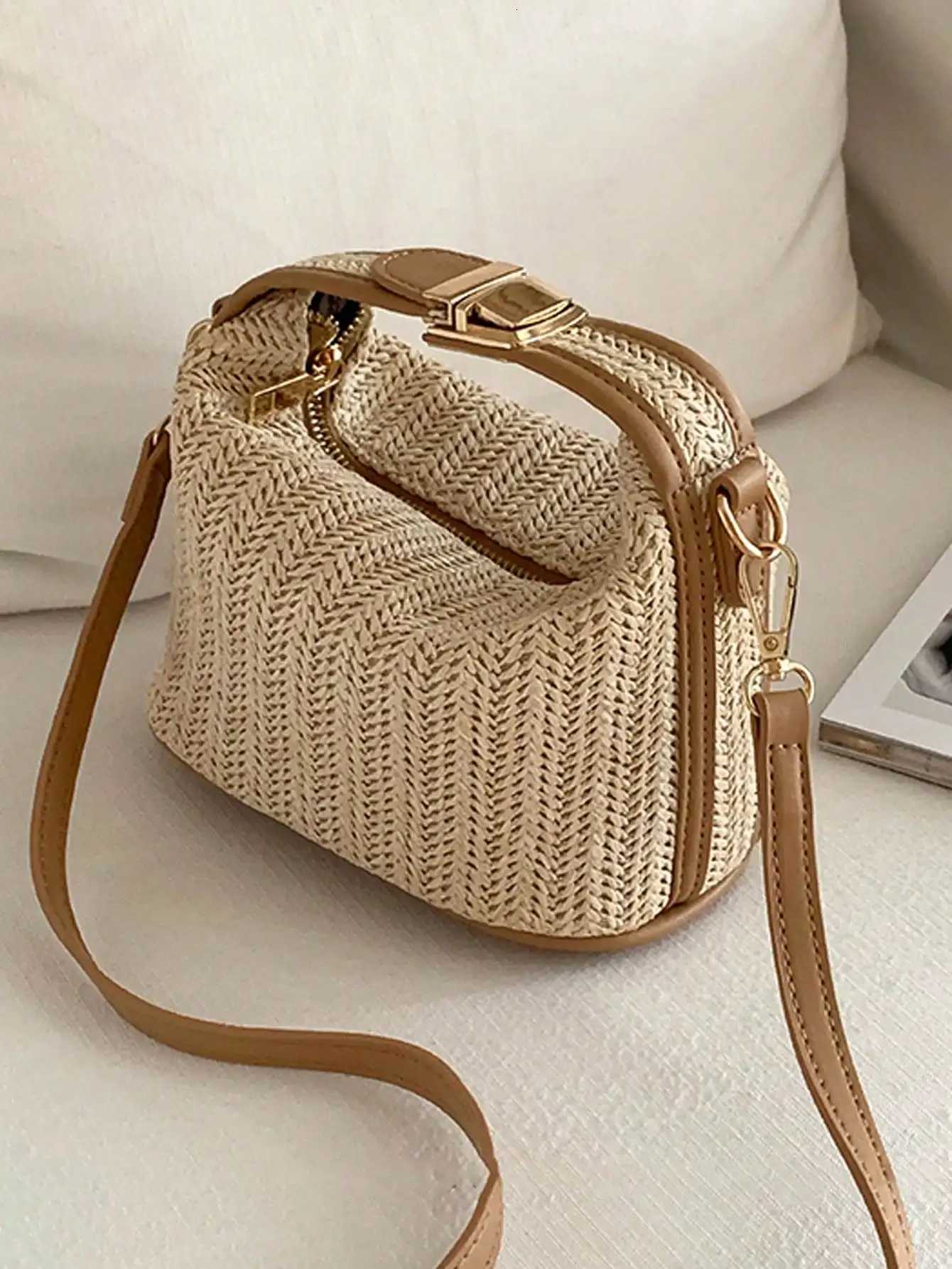 2024 Summer New Grass Weaving Small Bag Casual Womens Bag Handheld One Shoulder Crossbody Bag Y250719