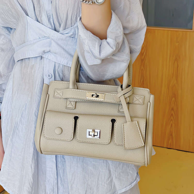 2025 New Women's Multi-Pocket Handbag Dark Motorcycle Tote Capacity Square Buckle Underarm Large Bag