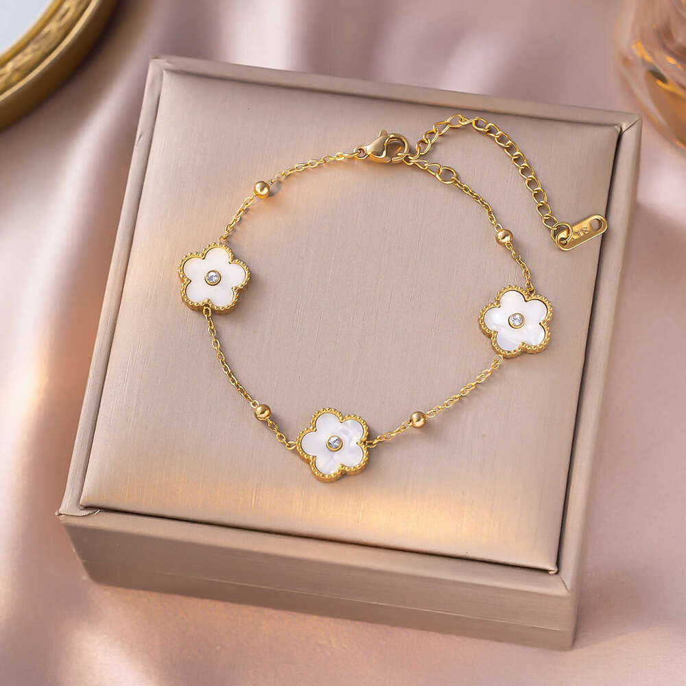 French Style Light Five-Leaf Inlaid Dia Titanium Steel Bracelet for Women Fashionable Versatile New Flower Four-Leaf Clover Jewelry Non-Fading