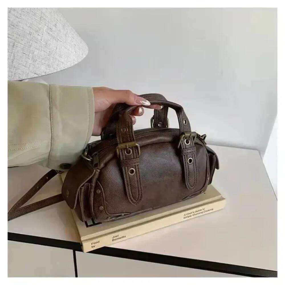 Women's Bags Designer Vintage Leather Shoulder Coffee Rivet Crossbody Bag Large Capacity Women Handbag