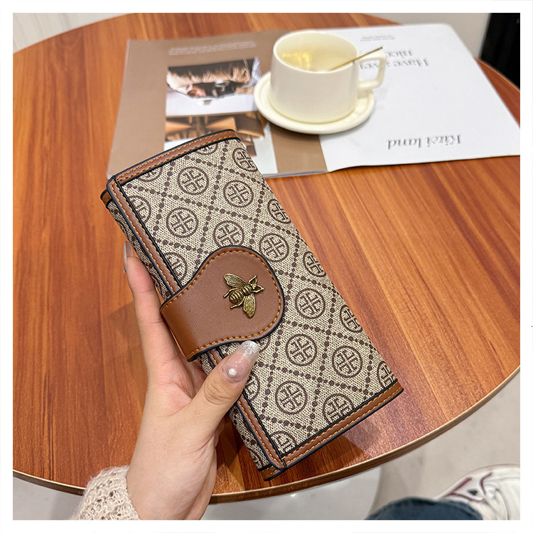 Luxury Brand Designer Bag Summer New Korean Style Niche Large Capacity Printed Bee Multi-Card Slot Lightweight Fashion Women's Wallet Wholesale