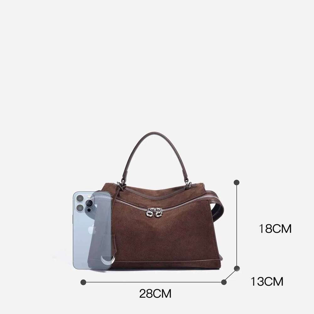 2025 Split Leather Crossbody Bag Women on Trend Matte Finish Shoulder Pack Versatile Commuting Tote Sophisticated Everyday Carry