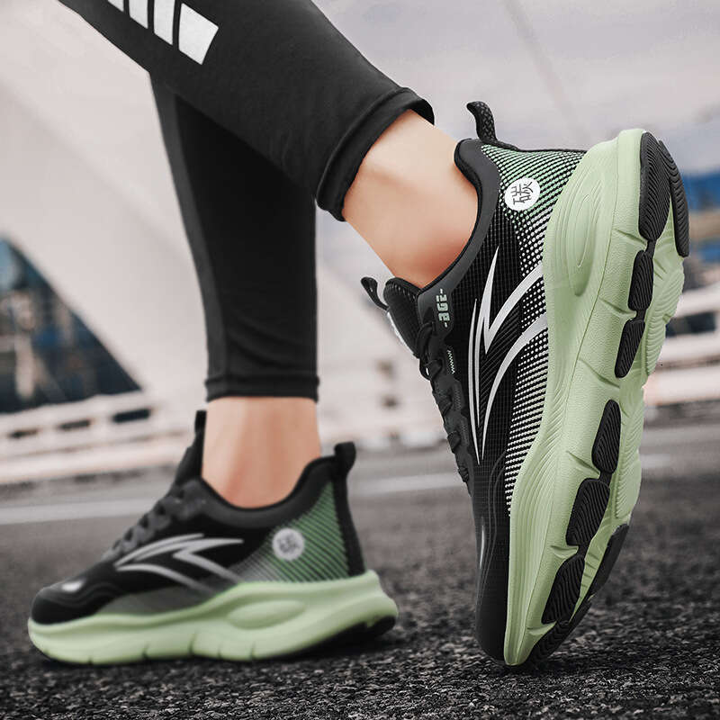 Four Seasons New Lightweight Outdoor Sports for Men Breathable Non-Slip Running Thick Sole Versatile Leather Lace-Up Men's Shoes