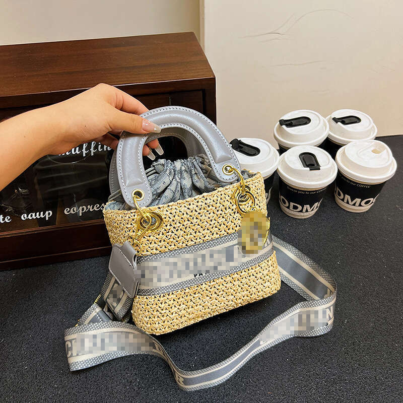 2025 Straw Handbag Travel New Wide Strap Woven Basket Large Capacity Single Shoulder Women's Crossbody Bag