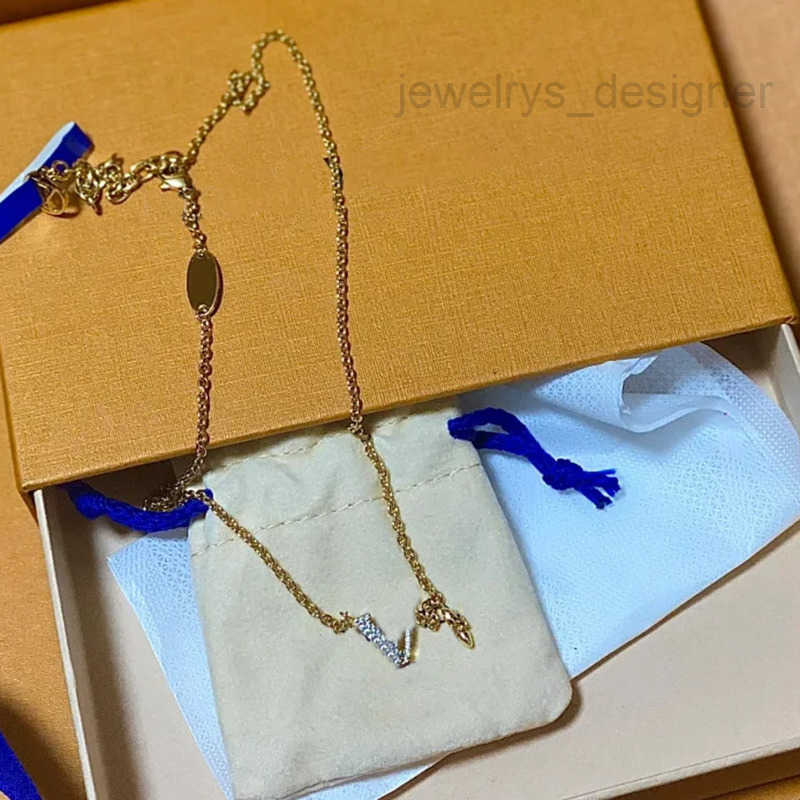 Womens necklace women necklace designer party charm diamond lady chains plated sliver gold necklace woman designer jewlery pendant female sh0126 Y4