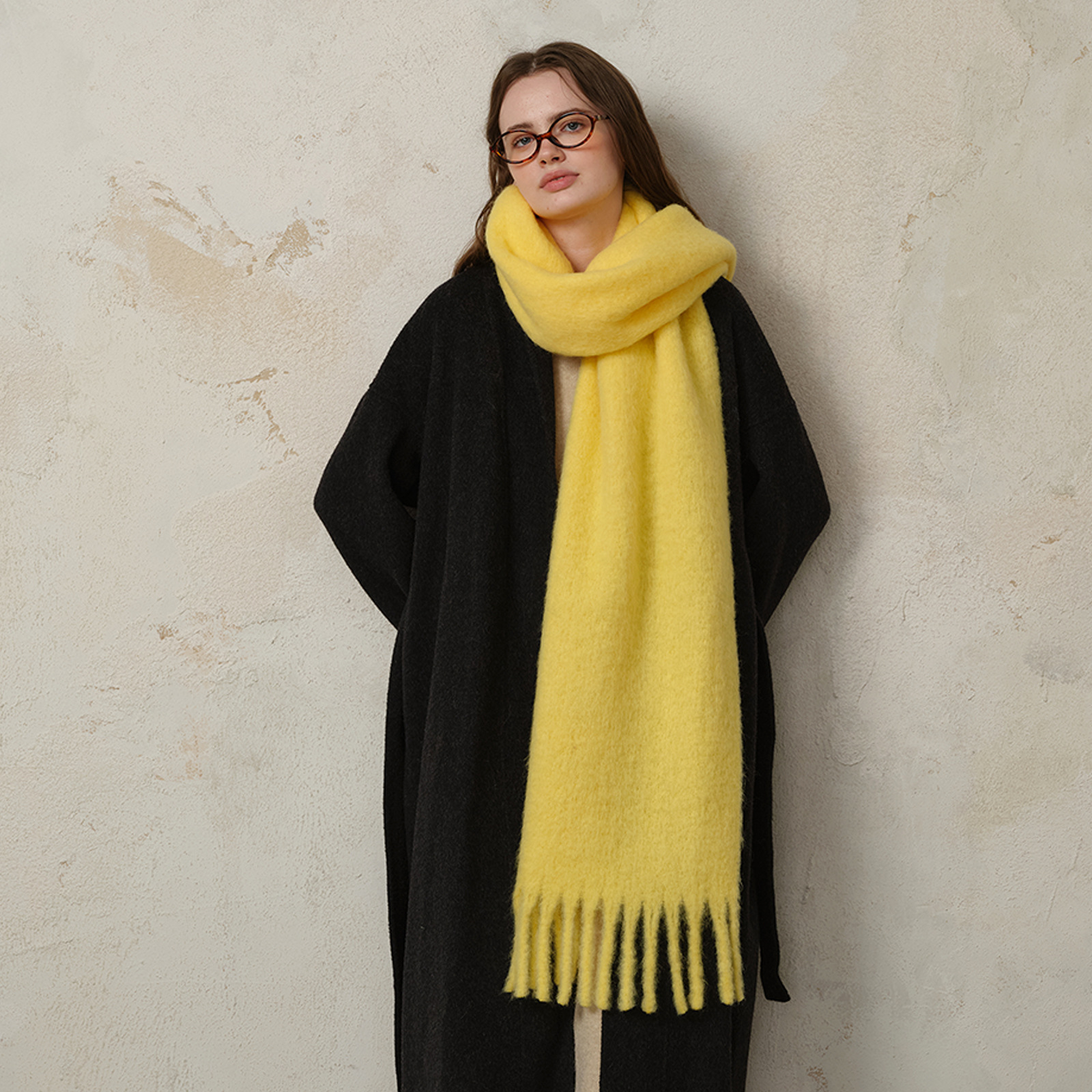 K1414 Homemade classic wool blended solid color tassel scarf for women winter warm atmosphere couple thick shawl neck scarf