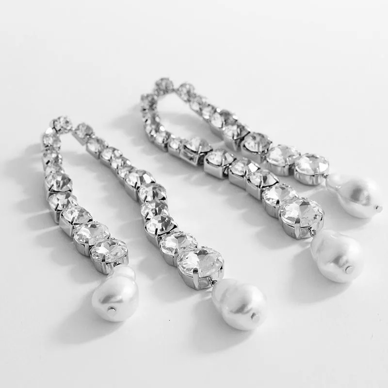 Niche Fringe Earrings Fashion Simple Rhinestone Pearl Earrings n Sense Accessories Banquet Jewelry 250715