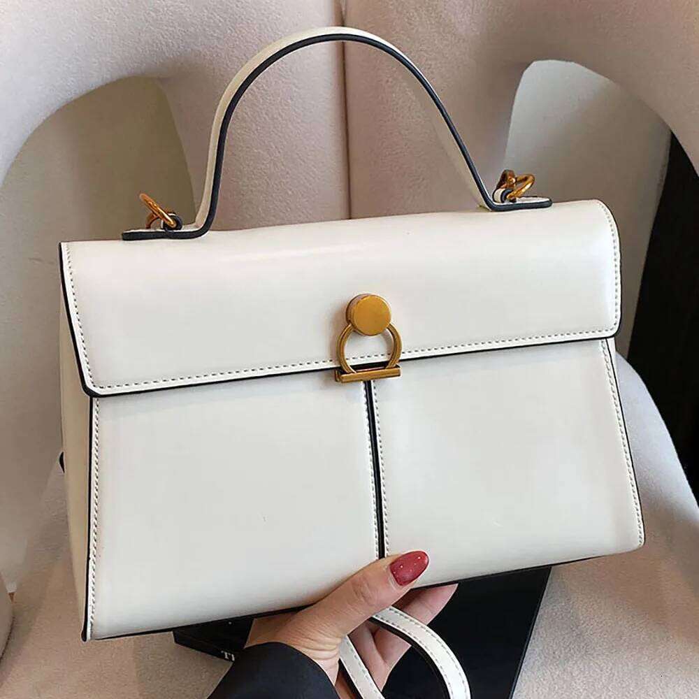 Designer Square Flap Single Shoulder Bags for Women High-end Pu Leather Red Handbags Lady Commuting Crossbody Bag