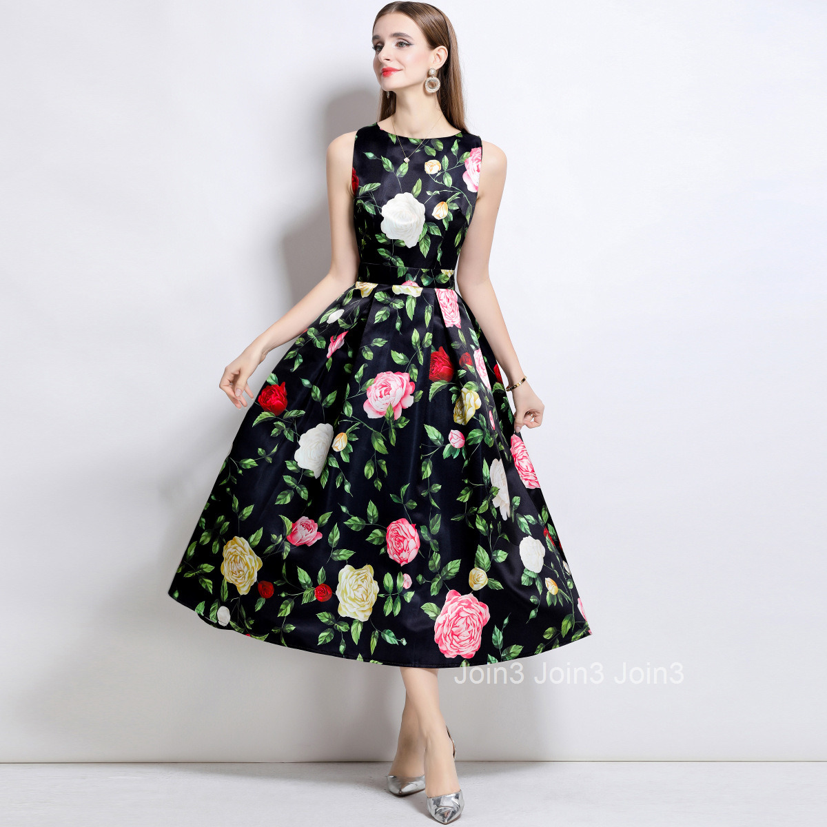 6507 Sleeveless High Waist Dress with Three-Dimensional Tailoring and Waist-Cinching Design