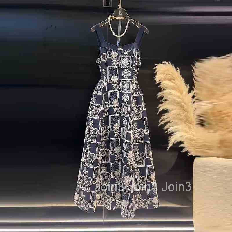Elegant Denim Strap Dress Womens Fashion 2025 Summer New Elegant Waist-Cinching French Long Dress